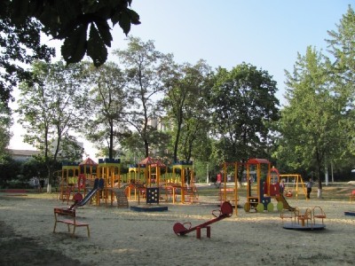 Дитячі ігрові майданчики